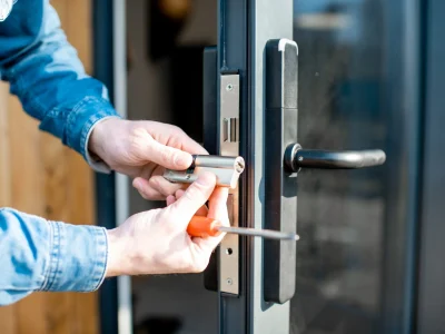 imgi_31_Professional-door-lock-repairs-leeds